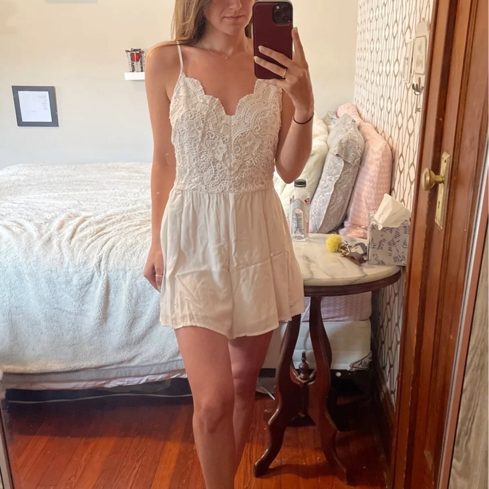 White lace Guess romper - NWT